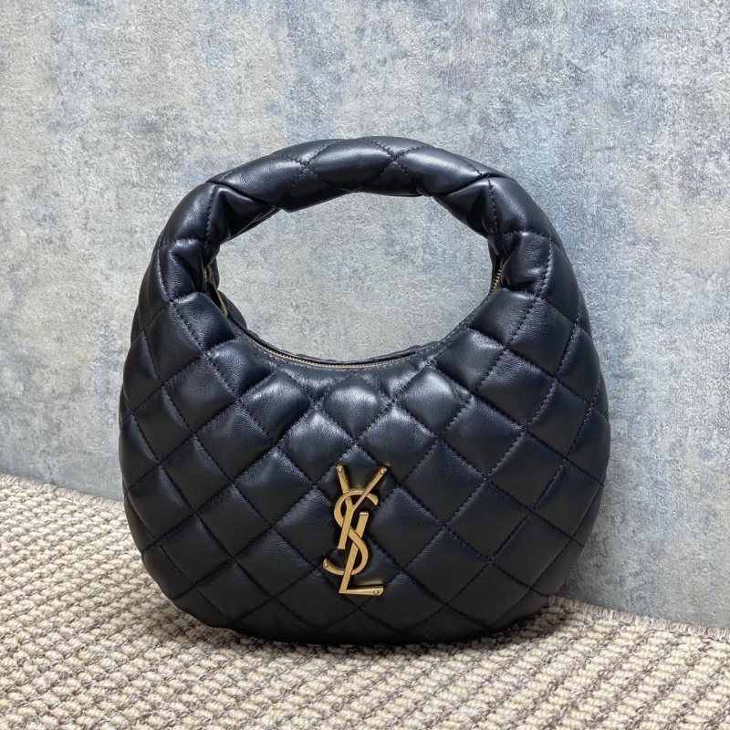 Y51 clutch bags